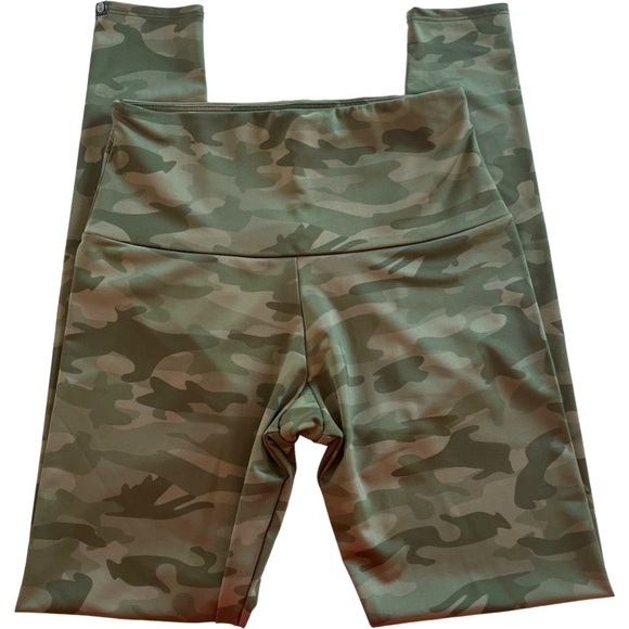 Onzie Moss Camo Leggings. High waist. Army green. S/M - Picture 4 of 13